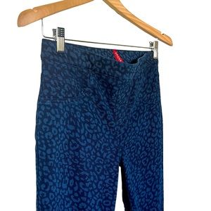 Spanx Size Medium Blue Animal Print Jeggings